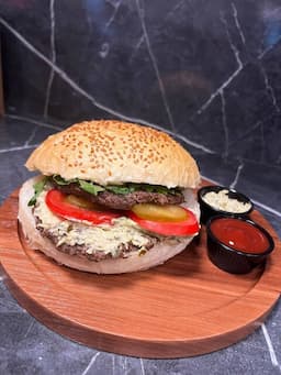 برگرمخصوص گوشت گرم140 گرمی