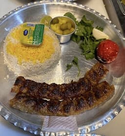 چلو کباب کوبیده زعفرانی