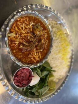 دو شنبه:سبزی پلوبا ماهی + چلوخورشت قیمه